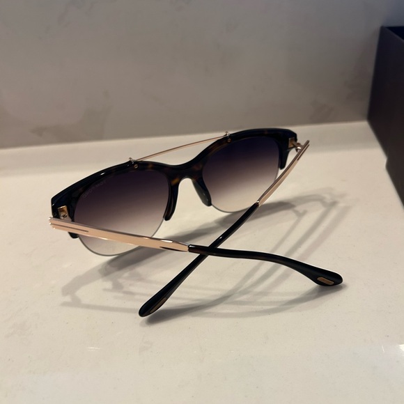 Tom Ford Sunglasses FT0517 - Picture 2 of 7
